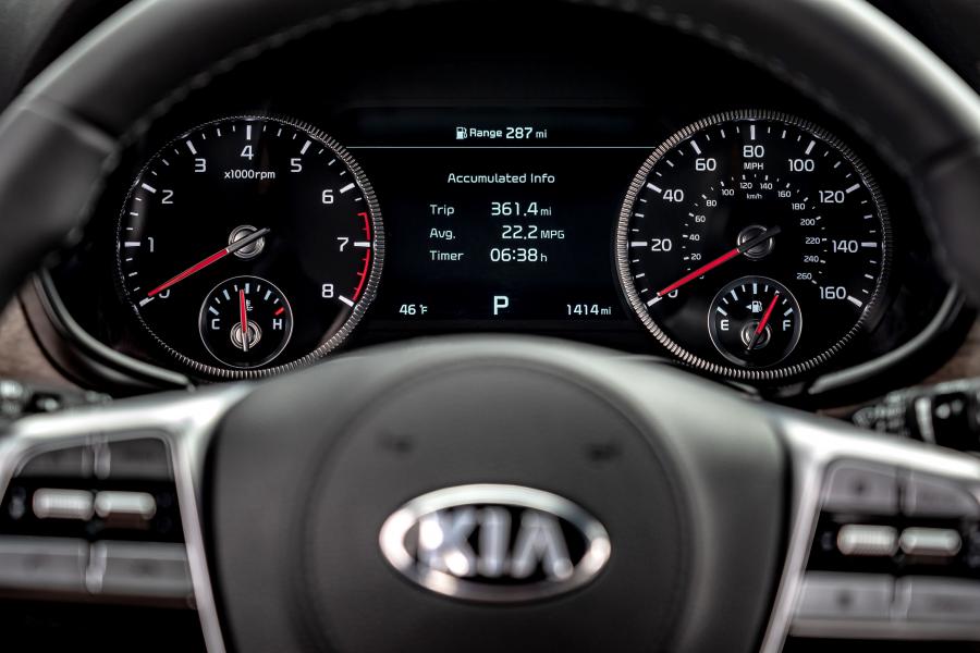 Панель приборов Kia Telluride 2019 года  (фото 30 из 44)